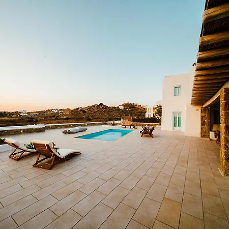 Lydia 4 Bed With Pool In Psarrou Ag Lazaros